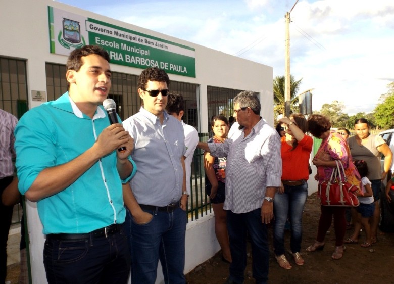 O Prefeito de Bom Jardim, Miguel, discursando na inauguração | Foto: divulgação