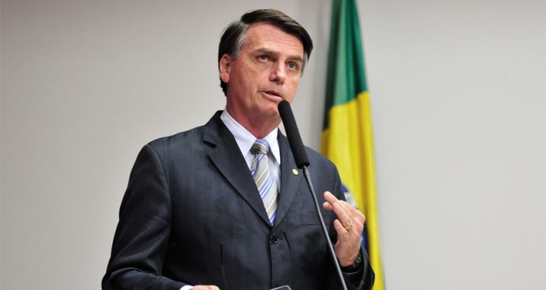 Bolsonaro é condenado por dizer que Maria do Rosário "não merece" estupro. 